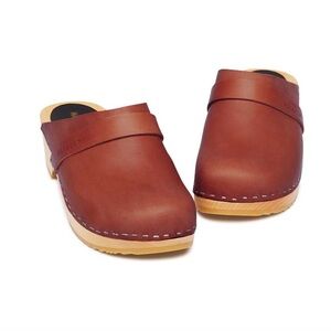 Swedish Hasbeens Brown Leather Clogs size 40 or 10